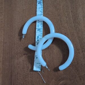 Machete Marbled White Large Hoops